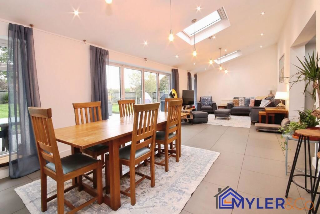 Property photo 3 of 30