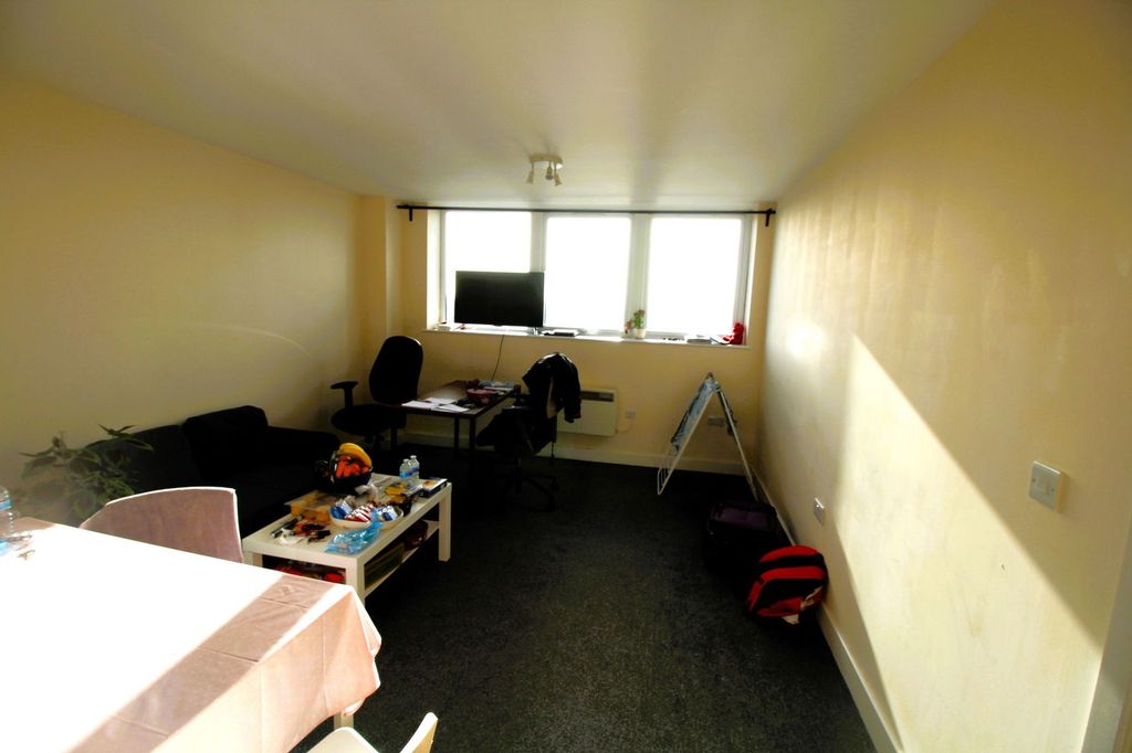Property photo 2 of 11