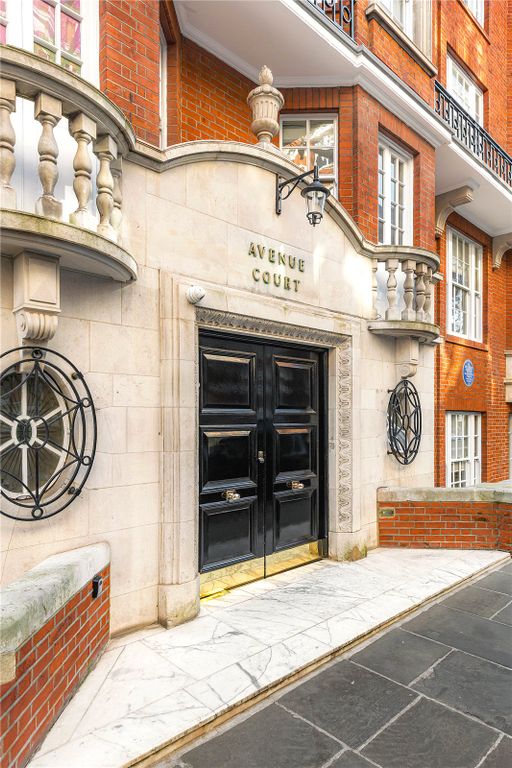 Property photo 3 of 12 External