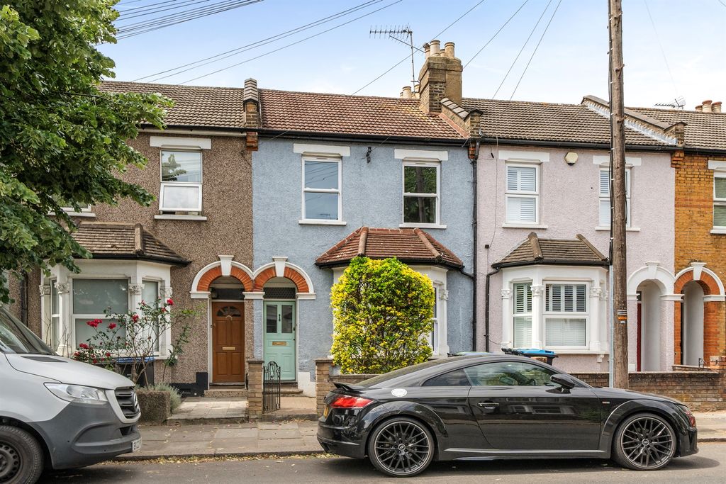 Property photo 1 of 12
