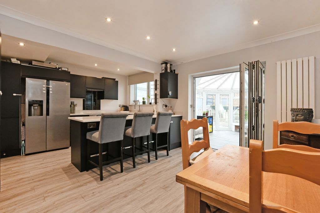 Property photo 3 of 20 Dsc_5243