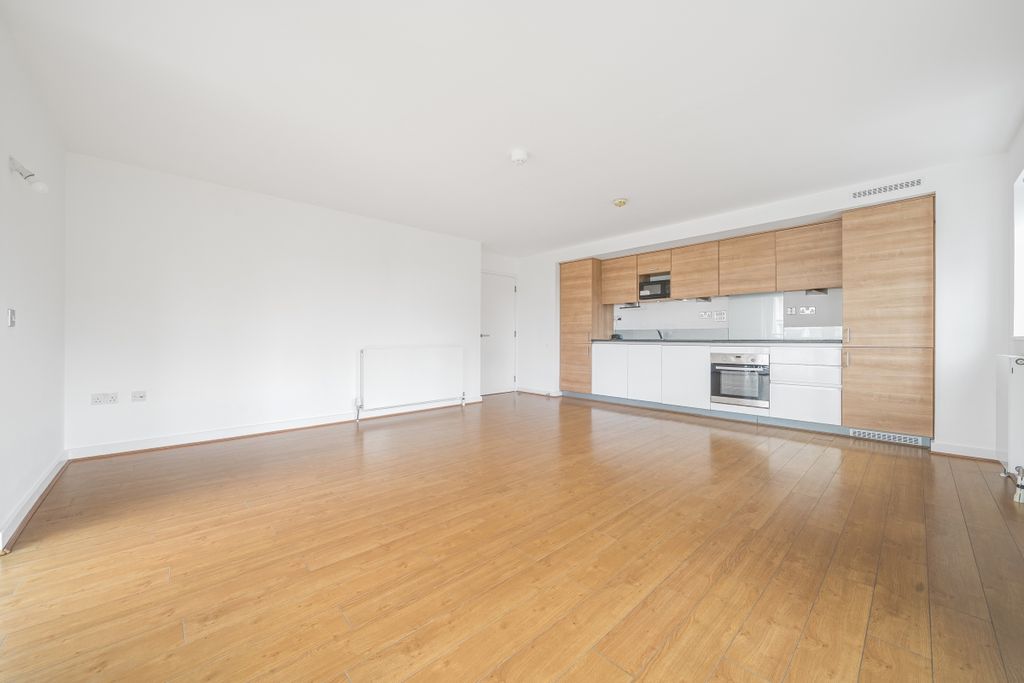 Property photo 3 of 19 1344495-17-68Aef4...