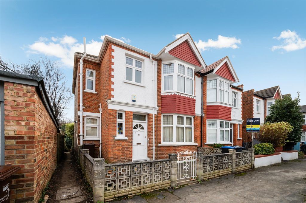 Property photo 1 of 13 External