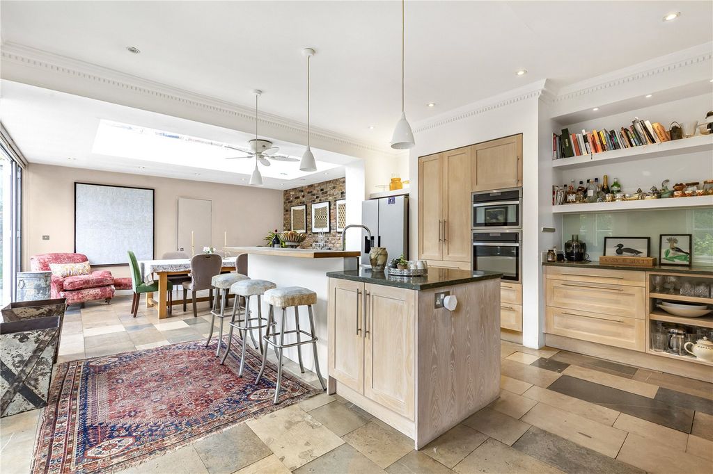 Property photo 3 of 14 Kitchen/Family Room