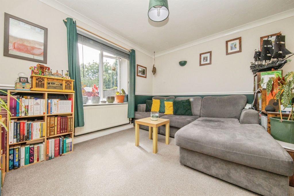 Property photo 3 of 13