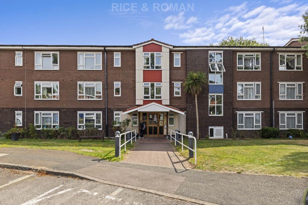 Property photo 1 of 12