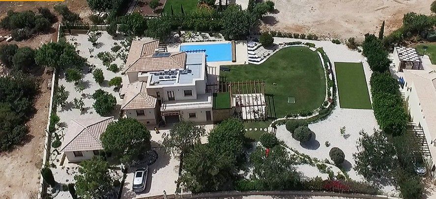 Property photo 1 of 10