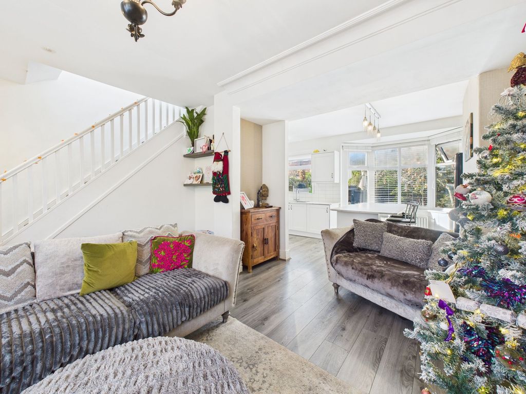 Property photo 3 of 10 Lounge