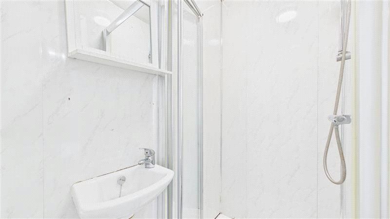 Property photo 2 of 5 Picture No. 10