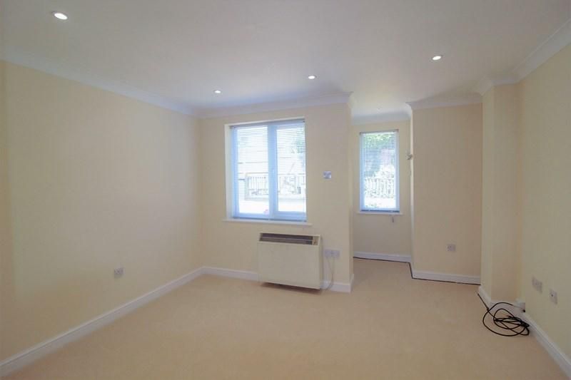 Property photo 2 of 7 Reception