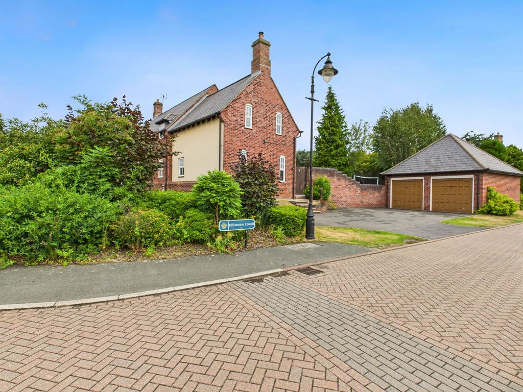 Property photo 3 of 44