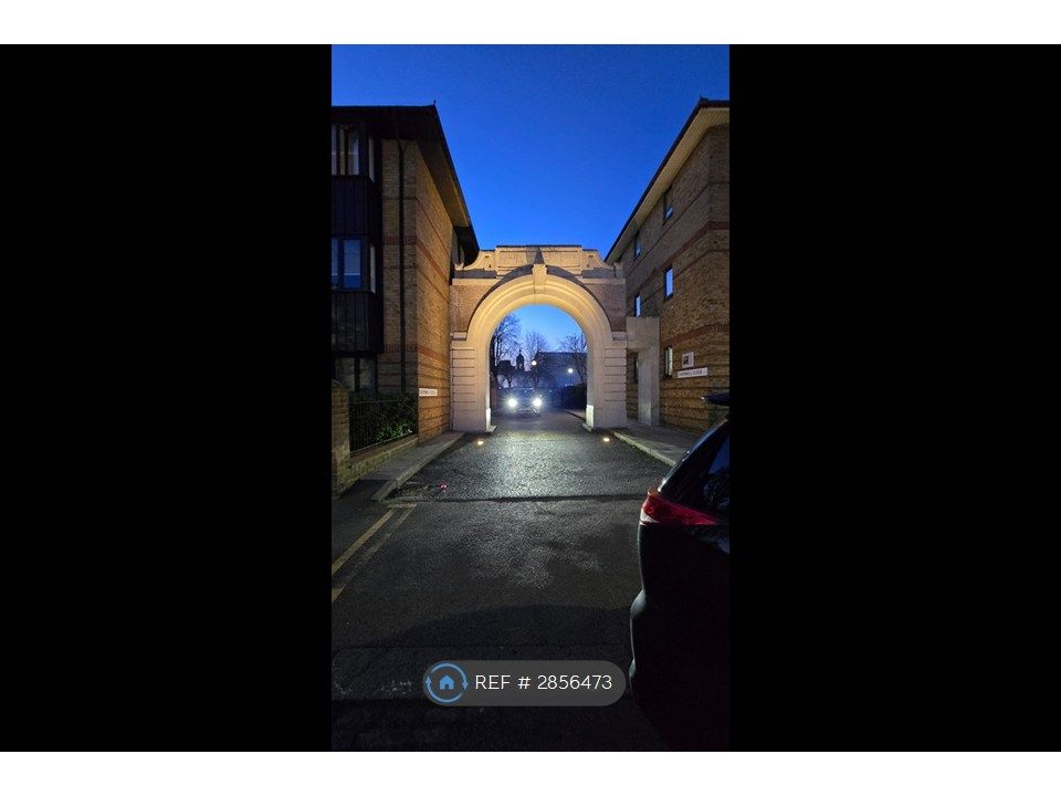 Property photo 2 of 10 Gated