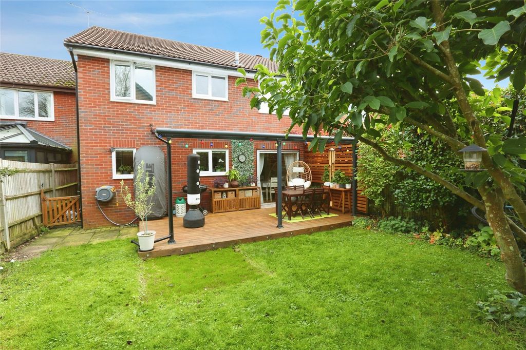Property photo 3 of 17 Picture No. 01