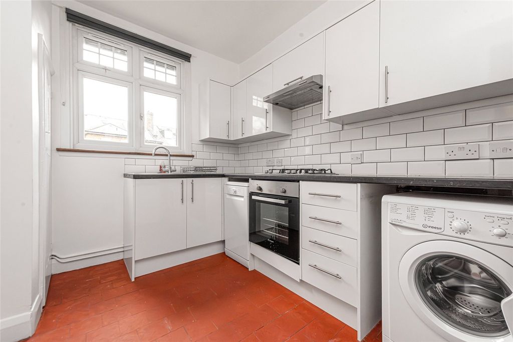 Property photo 3 of 5 Picture No. 23