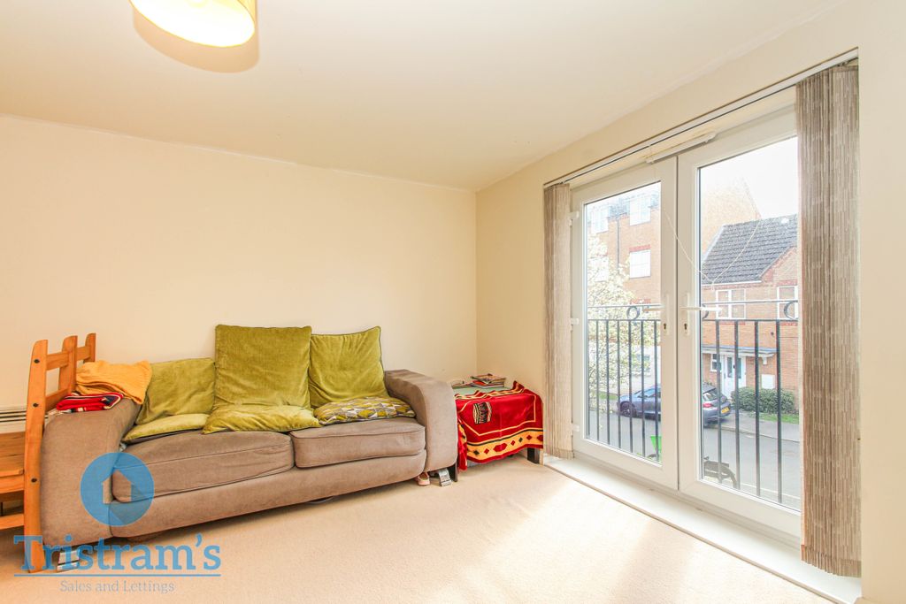 Property photo 2 of 11 Img_2361