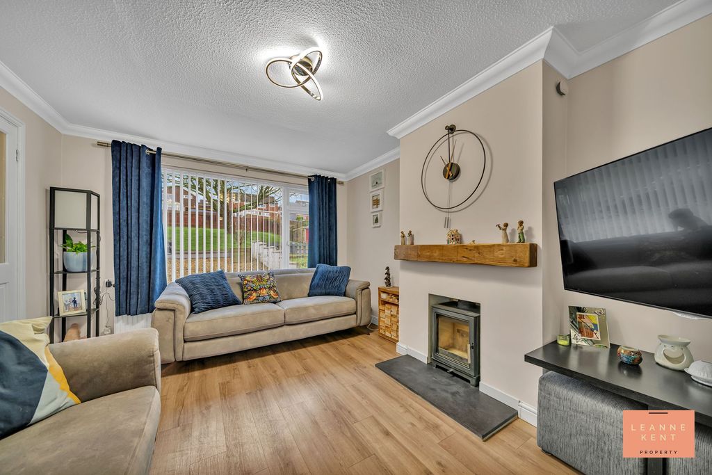 Property photo 1 of 44