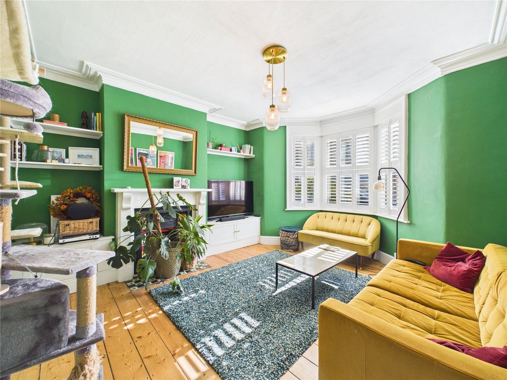 Property photo 3 of 23 Picture No. 19