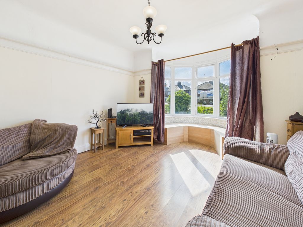 Property photo 3 of 18