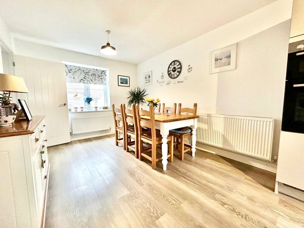 Property photo 3 of 15 Picture No. 04