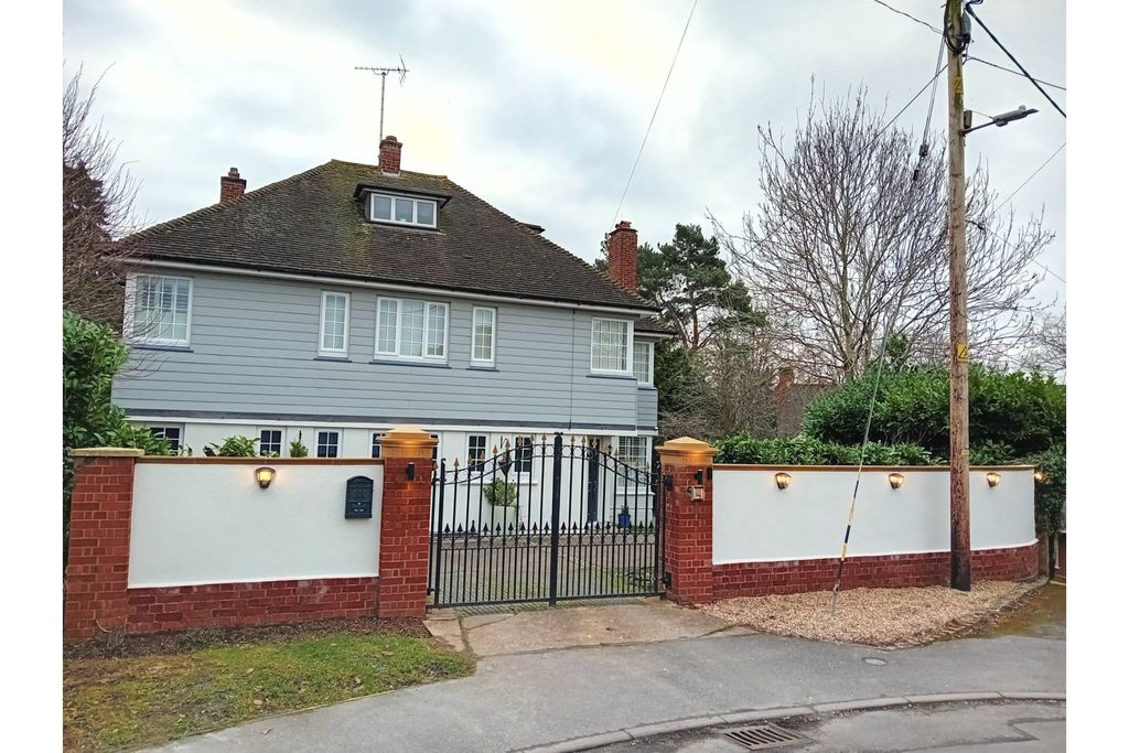 Property photo 1 of 22