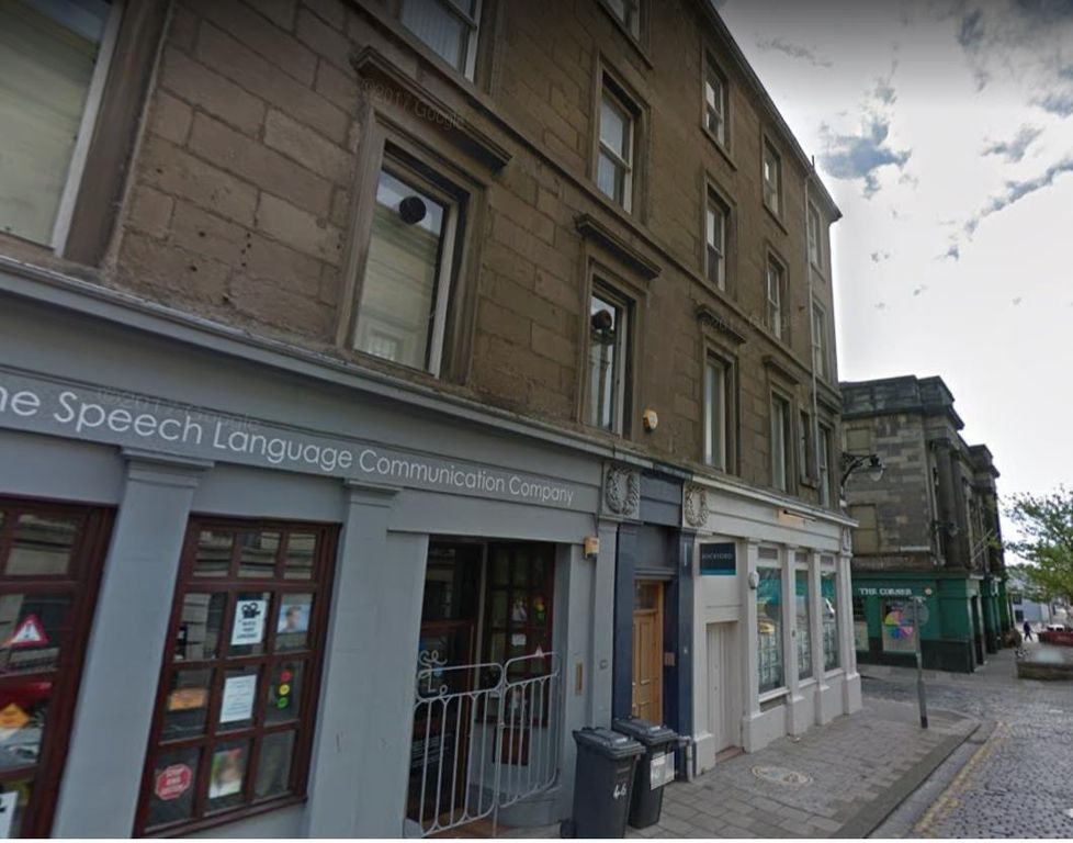 Property photo 2 of 9