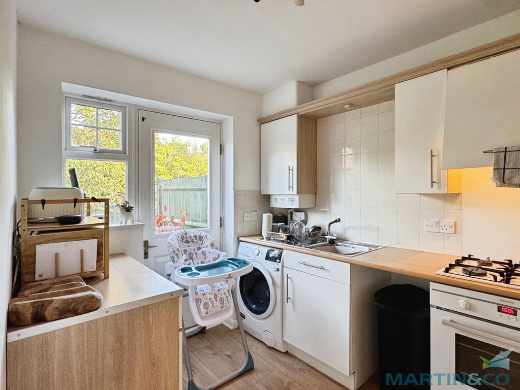 Property photo 3 of 14 962752A0--4A06-96Cb-C57A92D015D3-12736-000004Dd1D4