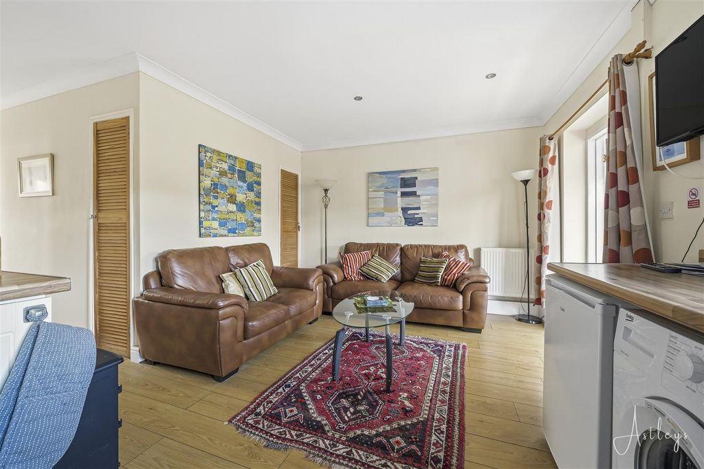 Property photo 3 of 17 Kitchen/Living Room