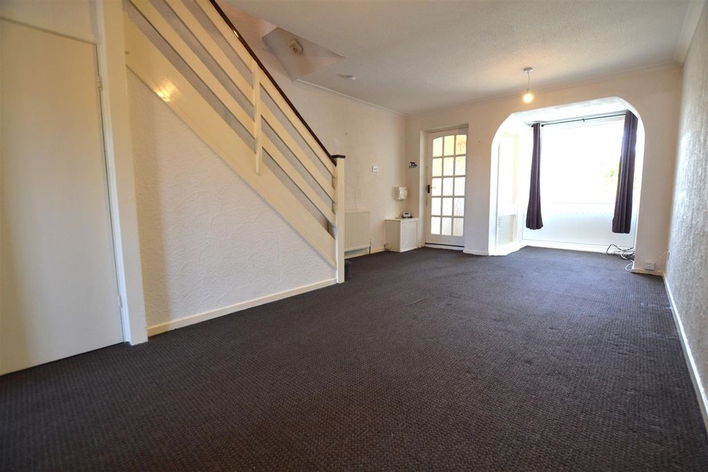 Property photo 3 of 9 15 Wors 1.Jpg