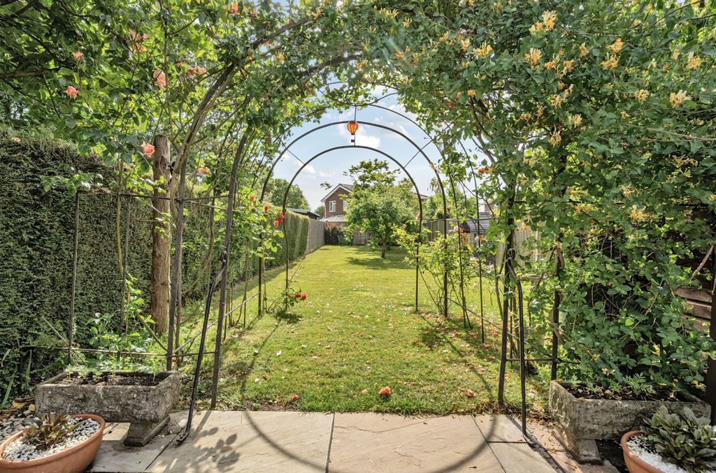 Property photo 3 of 19