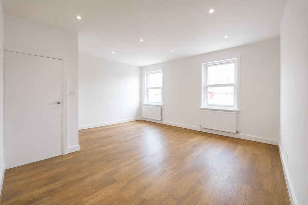 Property photo 2 of 11 1.Png