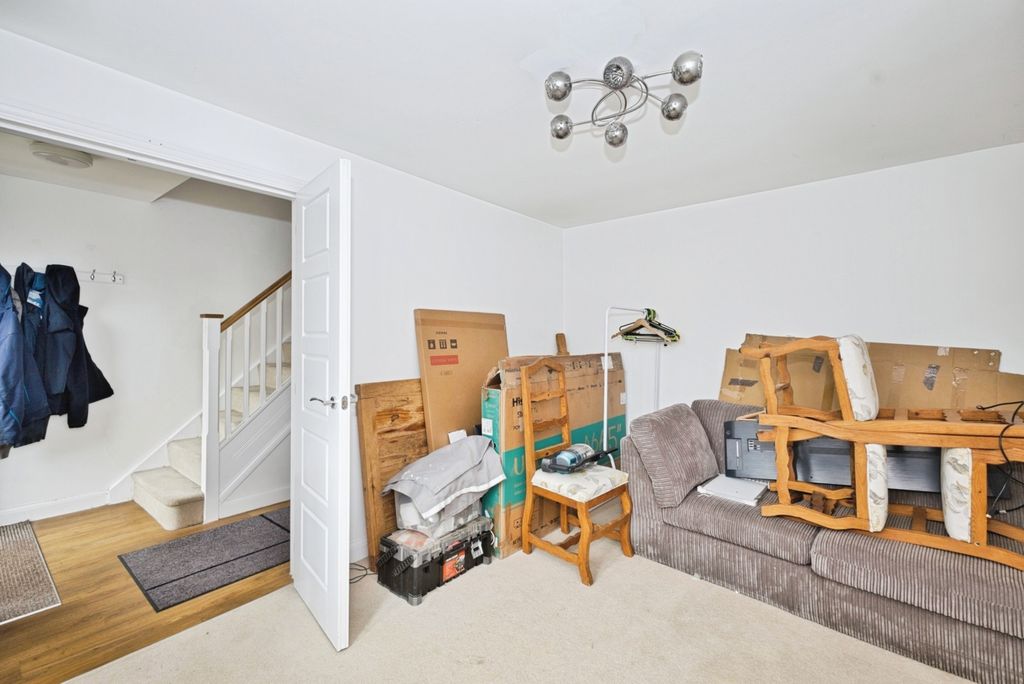 Property photo 2 of 20 1