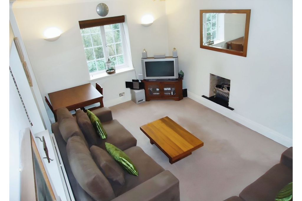 Property photo 2 of 22