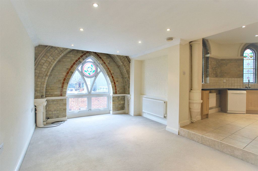 Property photo 1 of 5