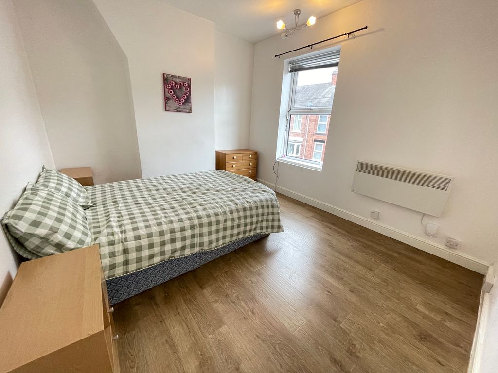 Property photo 2 of 5 Bedroom