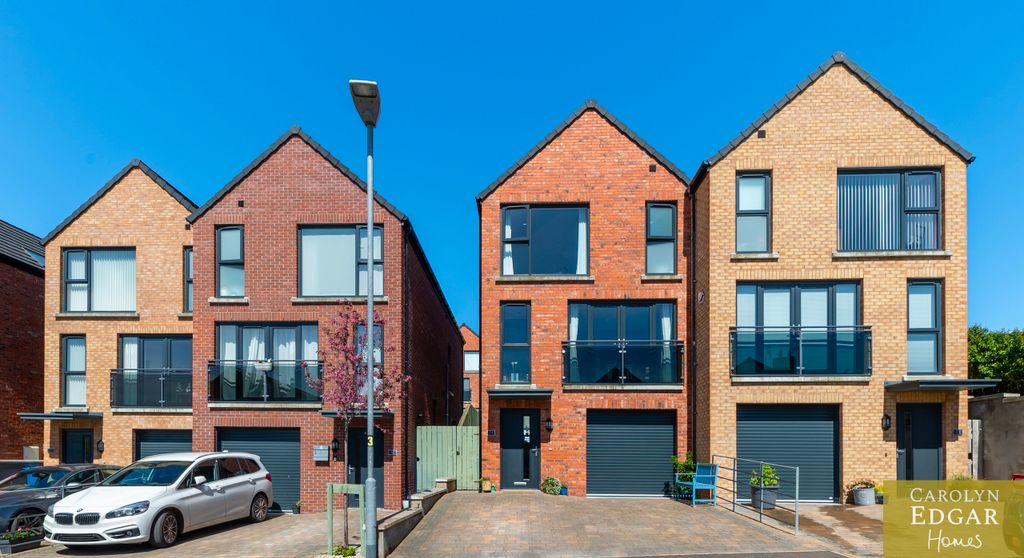 Property photo 1 of 60 017
