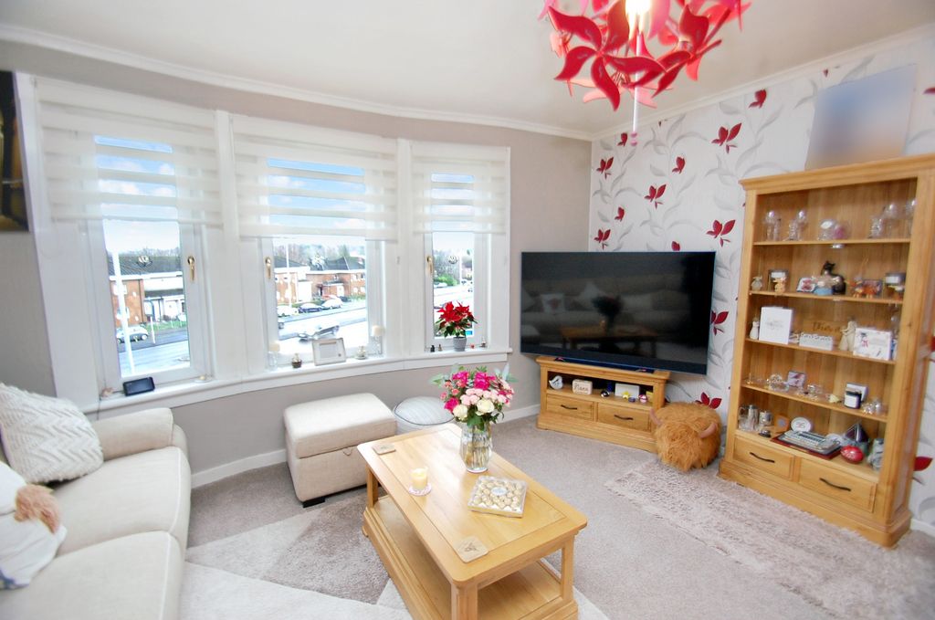 Property photo 3 of 17 4747813