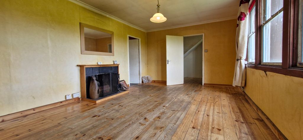 Property photo 3 of 14 3