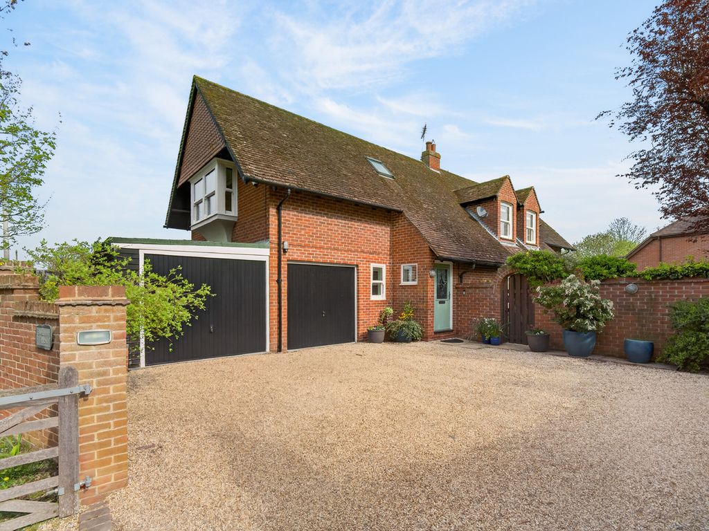 Property photo 2 of 34