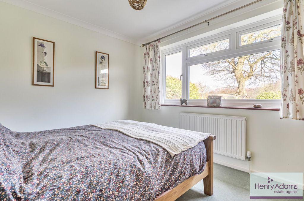 Additional image 13 of 3 bed detached bungalow for saleRother Close, Petersfield GU31