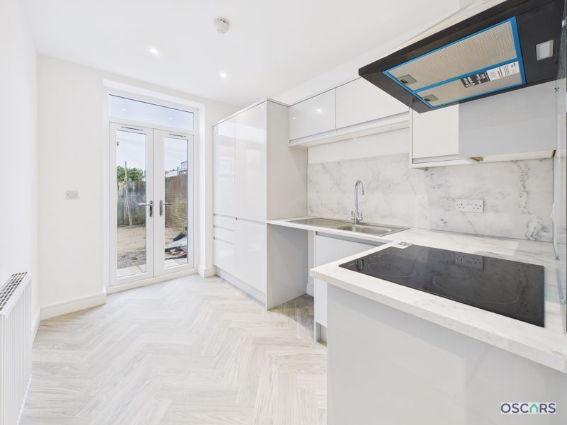 Property photo 3 of 9 Photo 2