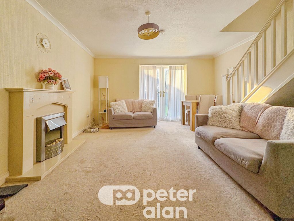 Property photo 3 of 15 Living Room