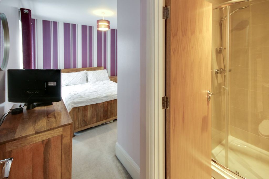 Additional image 8 of 2 bed flat for saleCantelupe Road, East Grinstead RH19