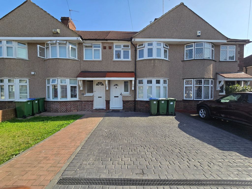 Property photo 1 of 10 External