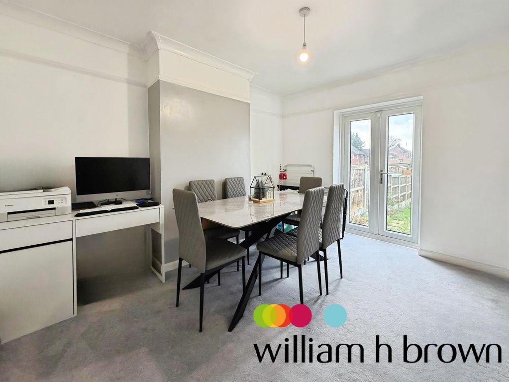 Property photo 3 of 9 Dining Room