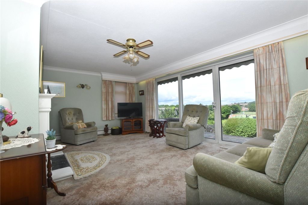 Property photo 2 of 12 Picture No. 02