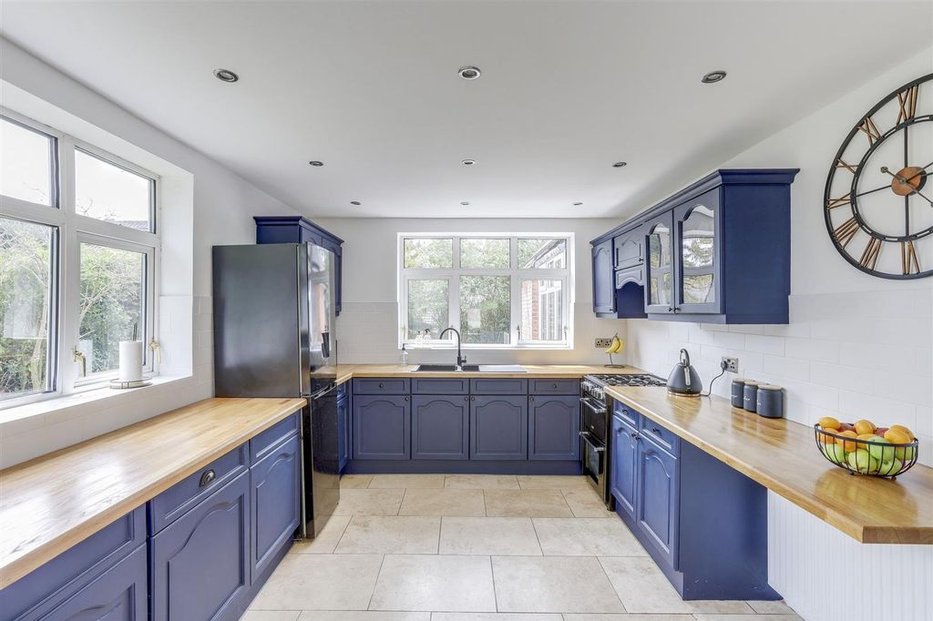 Property photo 3 of 50