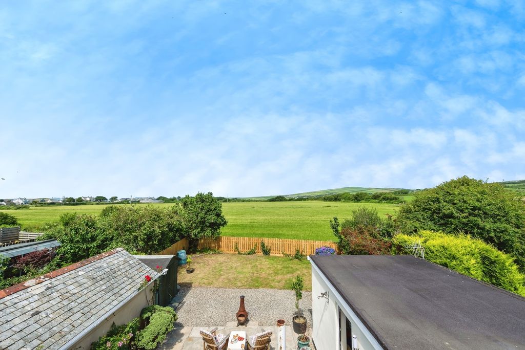 Property photo 2 of 14 Photo