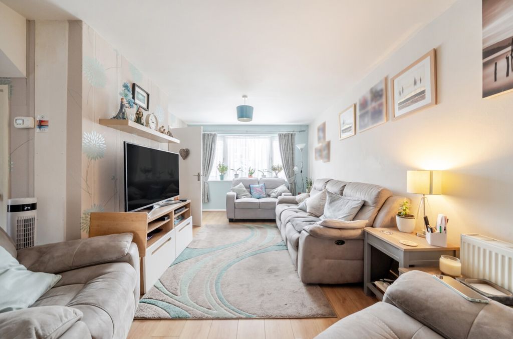 Property photo 2 of 27 1494563-15-6A5A128097040