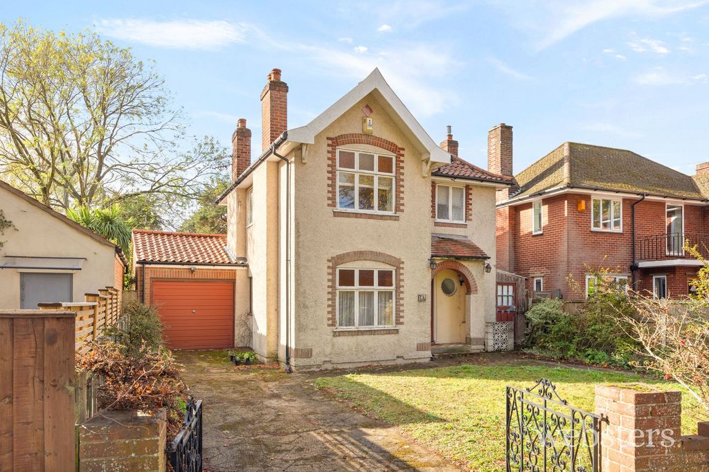 Property photo 1 of 27