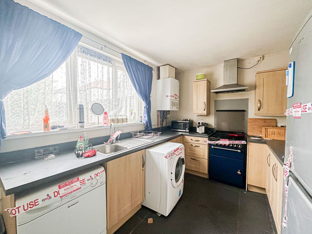 Property photo 2 of 10 Photo 3